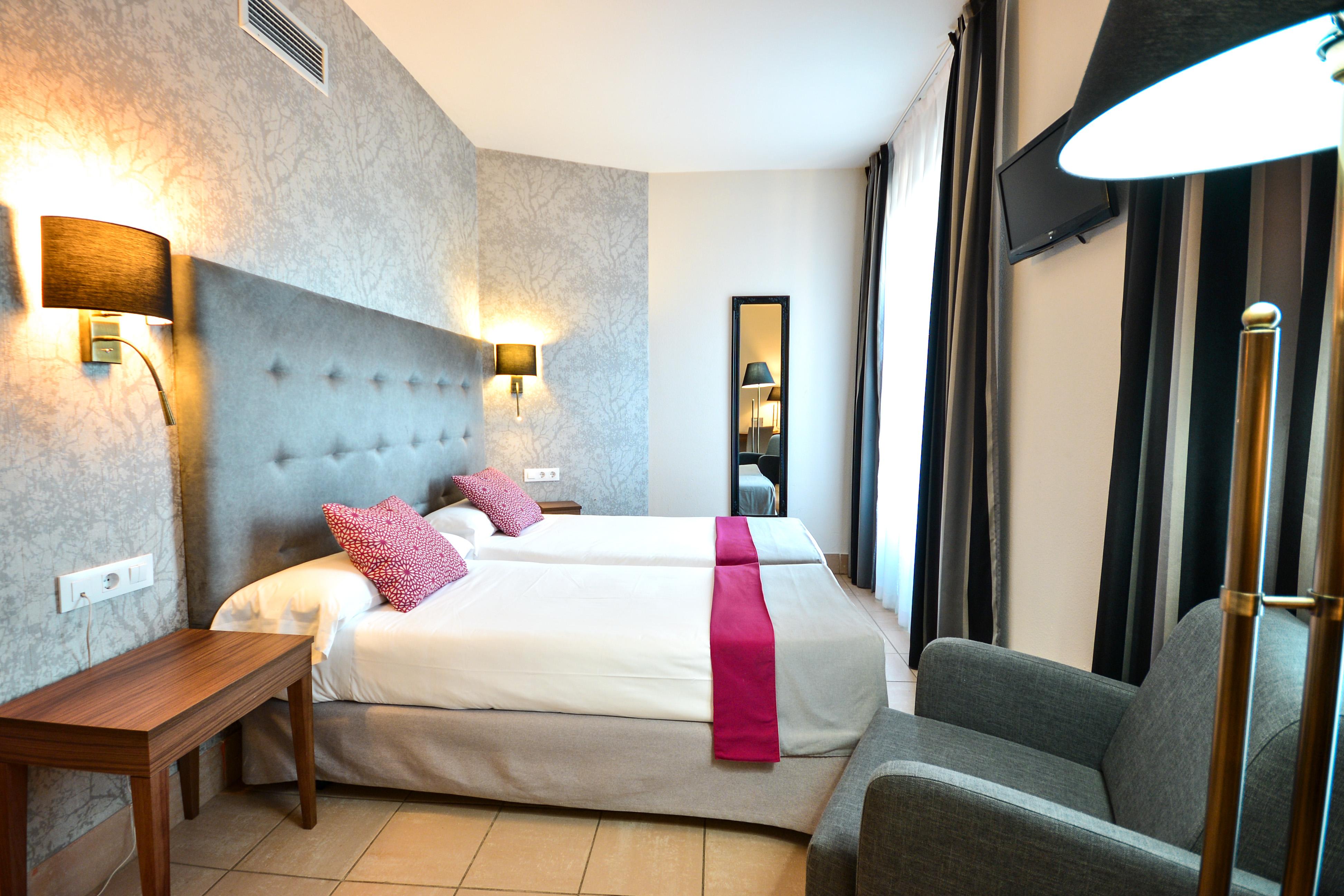 Hotel Oromana Алькала-де-Гуадаїра Екстер'єр фото
